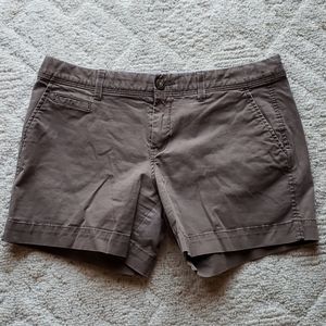 Brown Old Navy Perfect Khaki Shorts Size 10